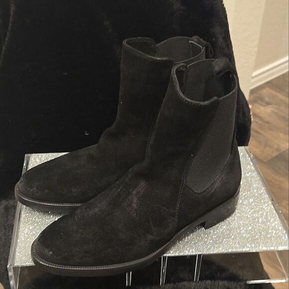 Emanuele Crasto Chelsea Distressed Suede Boots - Picture 7 of 10